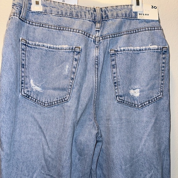 NWT Destroyed 90s-Fit Straight Jeans light wash distressed denim Forever 21 RARE - Picture 11 of 13